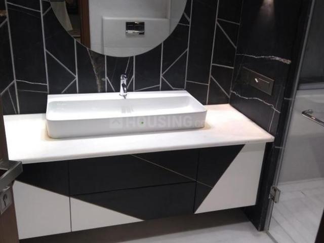 4 BHK Independent Builder Floor in Safdarjung Enclave for resale New Delhi. The reference number is 20104521