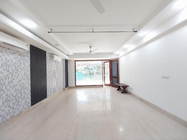 4 BHK Independent Builder Floor in Safdarjung Enclave for resale New Delhi. The reference number is 20209361