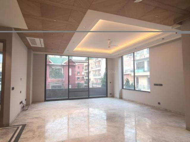 4 BHK Independent Builder Floor in Safdarjung Enclave for resale New Delhi. The reference number is 20375080