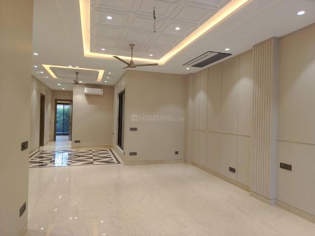 4 BHK Independent Builder Floor in Safdarjung Enclave for resale New Delhi. The reference number is 20402700
