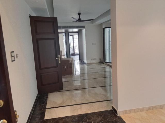4 BHK Independent Builder Floor in Safdarjung Enclave for resale New Delhi. The reference number is 20681524