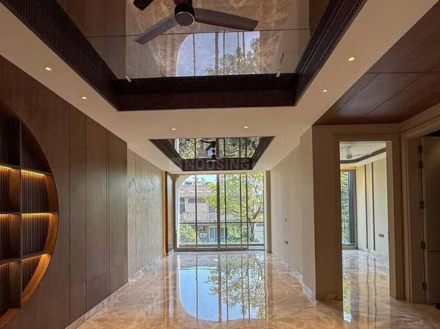 4 BHK Independent Builder Floor in Safdarjung Enclave for resale New Delhi. The reference number is 20827649