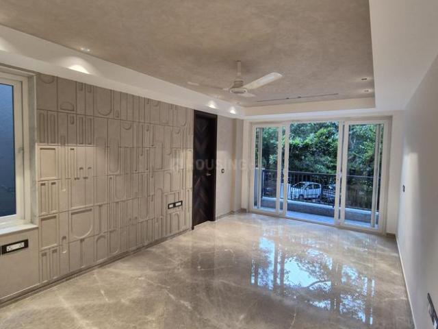 4 BHK Independent Builder Floor in Safdarjung Enclave for resale New Delhi. The reference number is 21356599