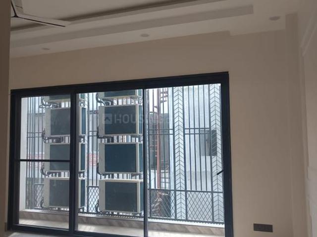 4 BHK Independent Builder Floor in Saket for resale New Delhi. The reference number is 19427984