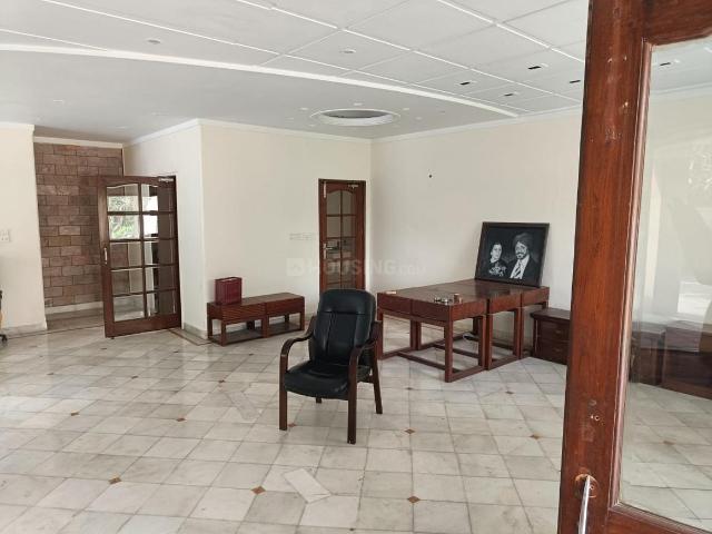 4 BHK Independent Builder Floor in Sainik Farm for resale New Delhi. The reference number is 20291335