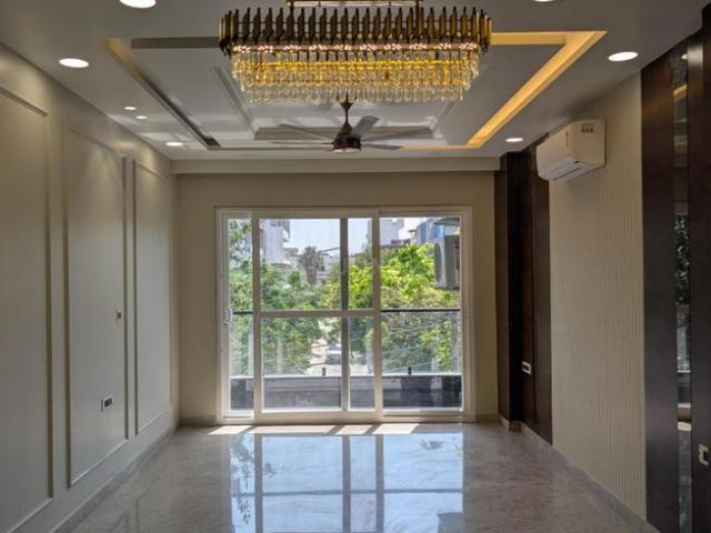 4 BHK Independent Builder Floor in Sector 45 for rent Gurgaon. The reference number is 20994192