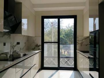 4 BHK Independent Builder Floor in Sector 45 for resale Gurgaon. The reference number is 18065517