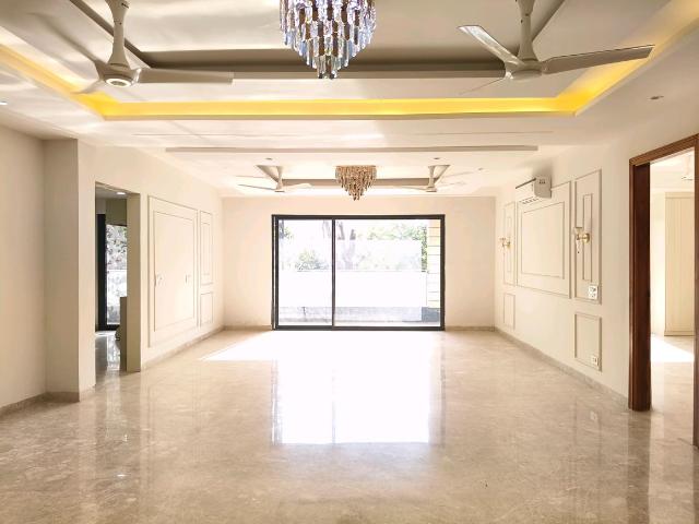4 BHK Independent Builder Floor in Sector 45 for resale Gurgaon. The reference number is 19445371