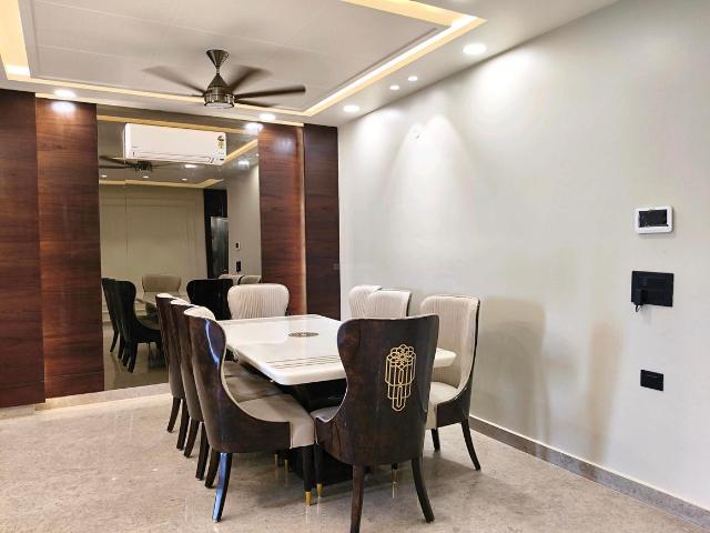 4 BHK Independent Builder Floor in Sector 45 for resale Gurgaon. The reference number is 20820493