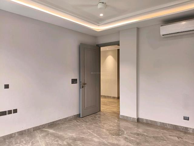 4 BHK Independent Builder Floor in Sector 45 for resale Gurgaon. The reference number is 20301142