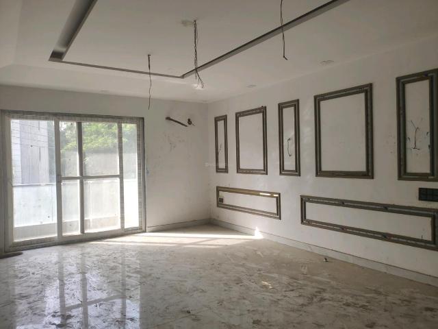 4 BHK Independent Builder Floor in Sector 49 for resale Faridabad. The reference number is 20302595