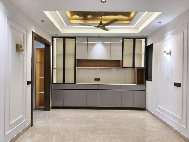 4 BHK Independent Builder Floor in Sector 49 for resale Gurgaon. The reference number is 19941627