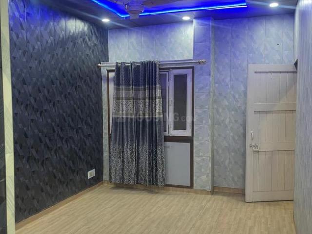 4 BHK Independent Builder Floor in Sector 4 Rohini for resale New Delhi. The reference number is 20865515