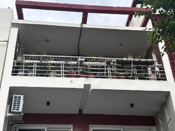 4 BHK Independent Builder Floor in Sector 51 for resale Gurgaon. The reference number is 20209274