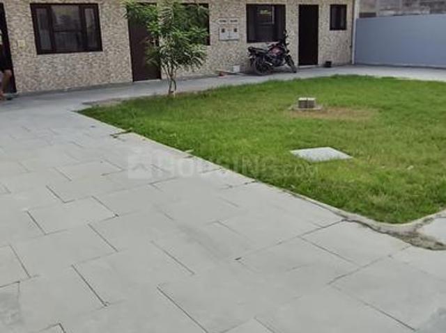 4 BHK Independent Builder Floor in Sector 52 for rent Gurgaon. The reference number is 21180752