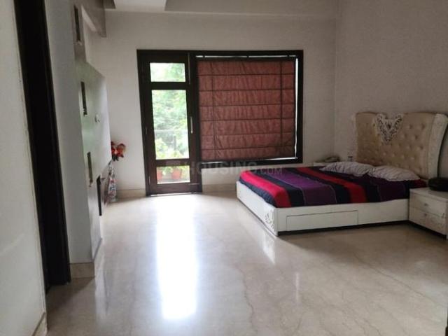 4 BHK Independent Builder Floor in Sector 52 for rent Noida. The reference number is 17484044