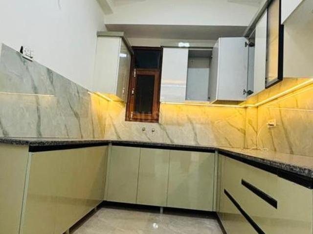 4 BHK Independent Builder Floor in Sector 52 for resale Noida. The reference number is 21090374