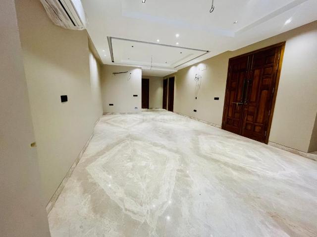 4 BHK Independent Builder Floor in Sector 52 for resale Gurgaon. The reference number is 19442002