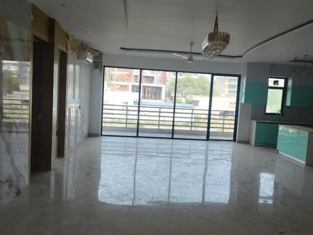 4 BHK Independent Builder Floor in Sector 5 for resale Gurgaon. The reference number is 21245511