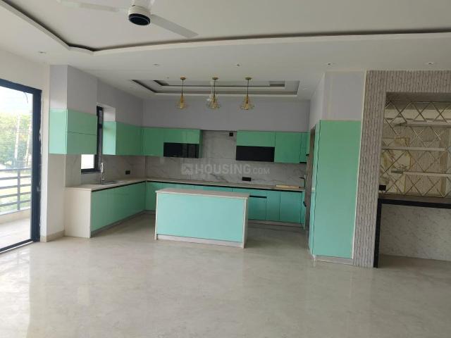 4 BHK Independent Builder Floor in Sector 5 for resale Gurgaon. The reference number is 21245526