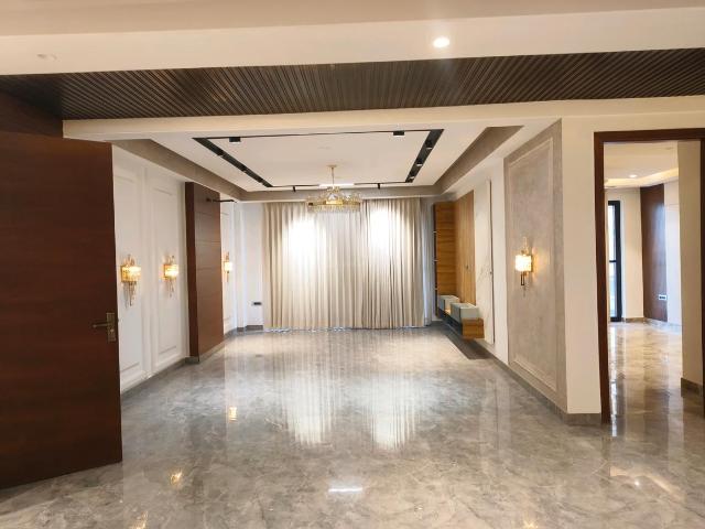 4 BHK Independent Builder Floor in Sector 67 for resale Gurgaon. The reference number is 13880804