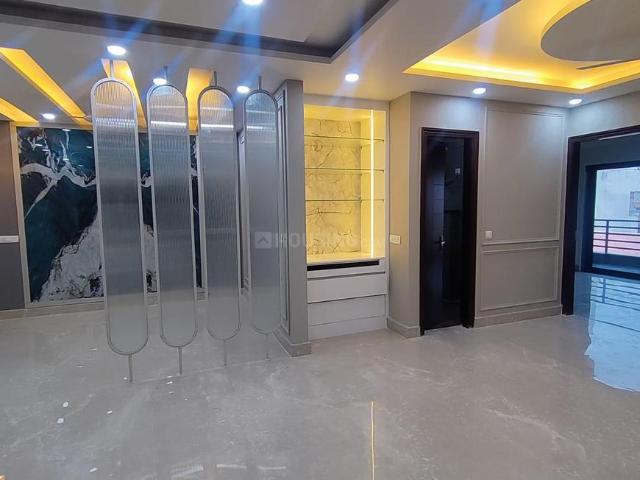 4 BHK Independent Builder Floor in Sector 67 for resale Gurgaon. The reference number is 18657180