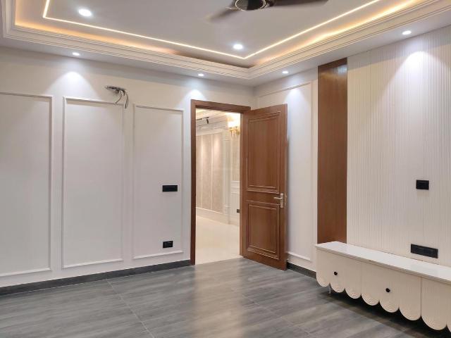 4 BHK Independent Builder Floor in Sector 67 for resale Gurgaon. The reference number is 19588069