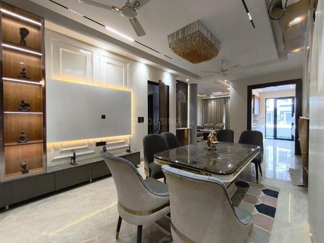 4 BHK Independent Builder Floor in Sector 67 for resale Gurgaon. The reference number is 19694500