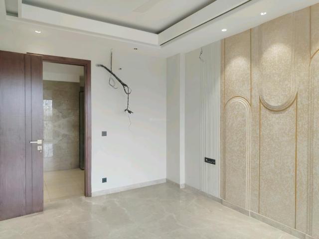 4 BHK Independent Builder Floor in Sector 67 for resale Gurgaon. The reference number is 19729323