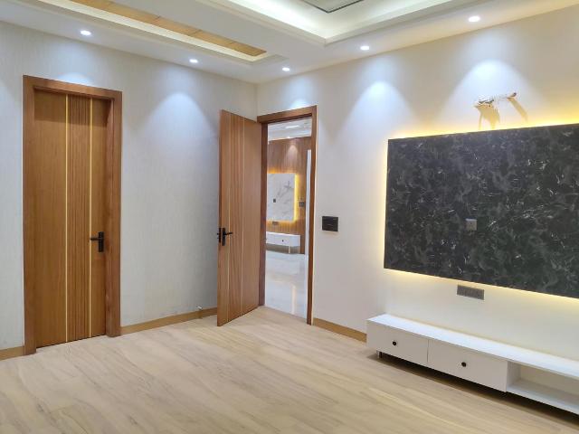 4 BHK Independent Builder Floor in Sector 67 for resale Gurgaon. The reference number is 20716805