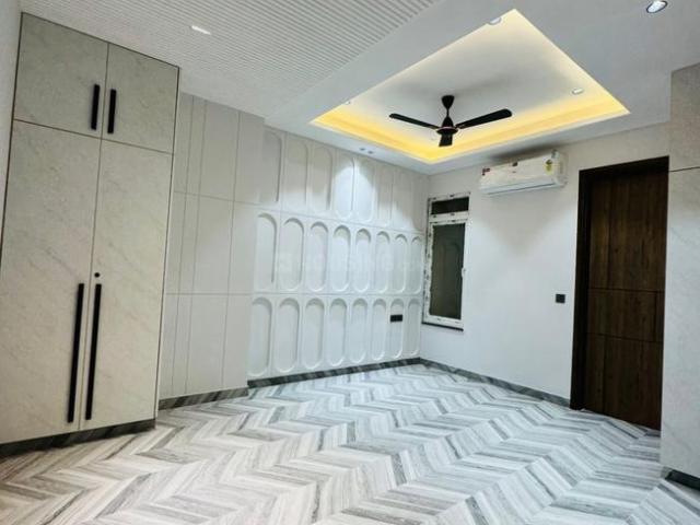 4 BHK Independent Builder Floor in Sector 67 for resale Gurgaon. The reference number is 20806670