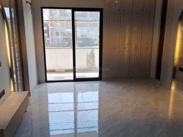 4 BHK Independent Builder Floor in Sector 67 for resale Gurgaon. The reference number is 20030482