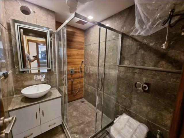 4 BHK Independent Builder Floor in Sector 67 for resale Gurgaon. The reference number is 20323965