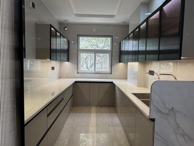 4 BHK Independent Builder Floor in Sector 7 Rohini for resale New Delhi. The reference number is 20382264