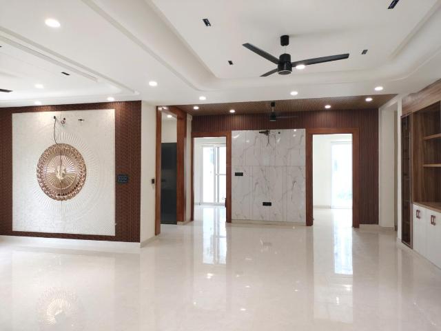 4 BHK Independent Builder Floor in Sector 85 for resale Faridabad. The reference number is 20940212