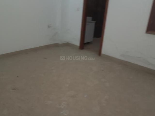 4 BHK Independent Builder Floor in Sector 8 Dwarka for resale New Delhi. The reference number is 18557999