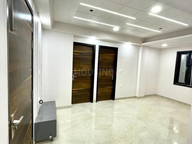 4 BHK Independent Builder Floor in Sector 8 Rohini for resale New Delhi. The reference number is 19512776