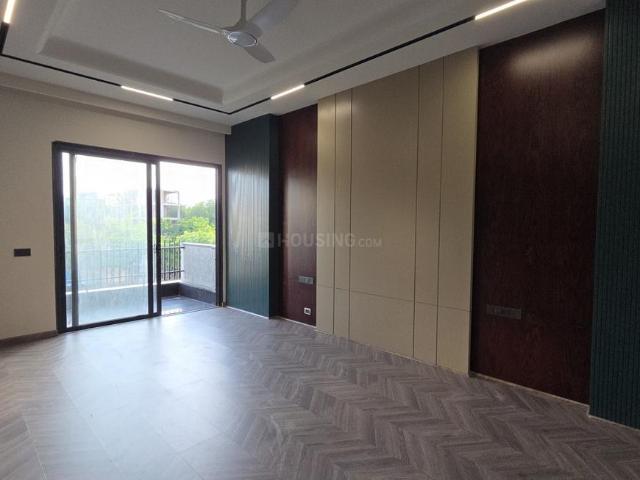 4 BHK Independent Builder Floor in Sector 102 for resale Gurgaon. The reference number is 20099768