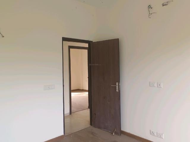 4 BHK Independent Builder Floor in Sector 102 for resale Gurgaon. The reference number is 20174516