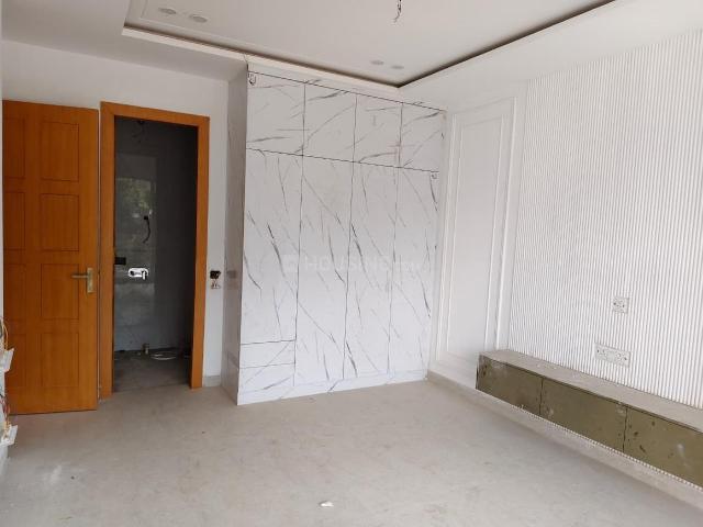 4 BHK Independent Builder Floor in Sector 10 for resale Gurgaon. The reference number is 20866181