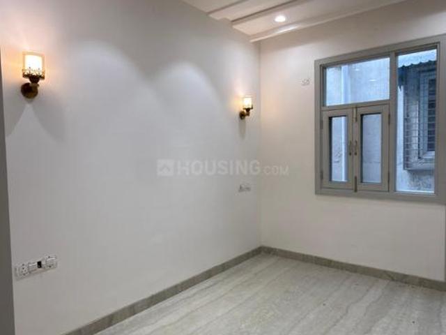 4 BHK Independent Builder Floor in Sector 11 Rohini for rent New Delhi. The reference number is 21017445