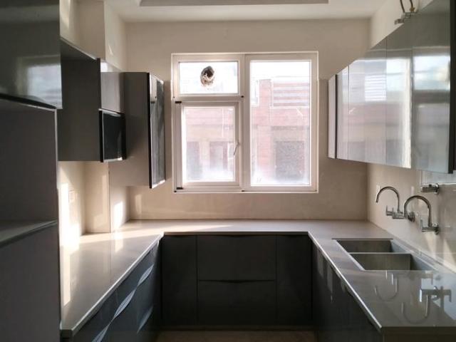 4 BHK Independent Builder Floor in Sector 11 Rohini for resale New Delhi. The reference number is 19976130