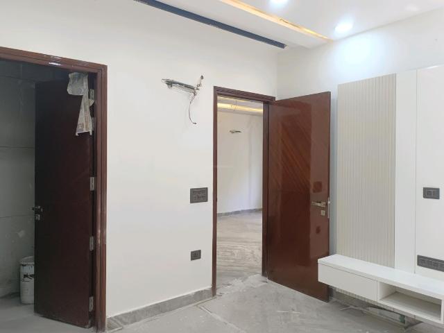 4 BHK Independent Builder Floor in Sector 11 Rohini for resale New Delhi. The reference number is 19339145