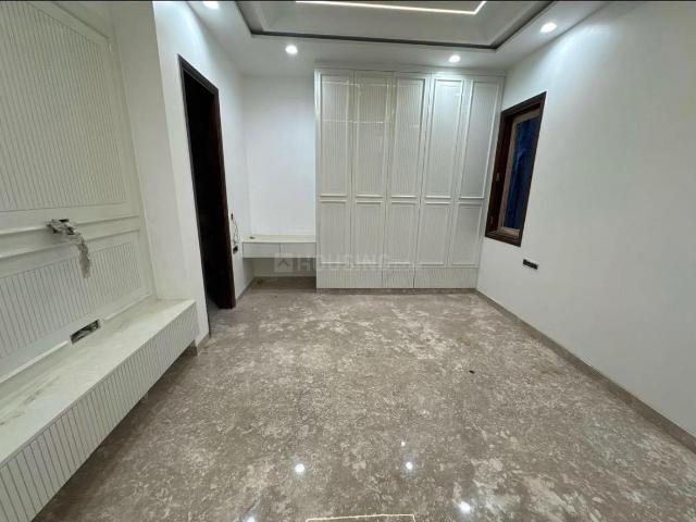 4 BHK Independent Builder Floor in Sector 11 Rohini for resale New Delhi. The reference number is 20698173