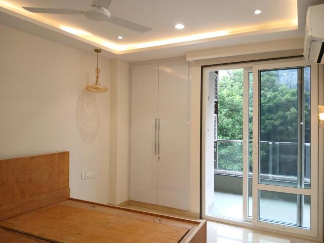4 BHK Independent Builder Floor in Sector 17 Dwarka for resale New Delhi. The reference number is 14988357