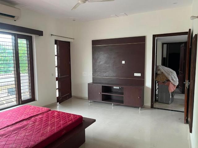 4 BHK Independent Builder Floor in Sector 17 for rent Faridabad. The reference number is 20916726