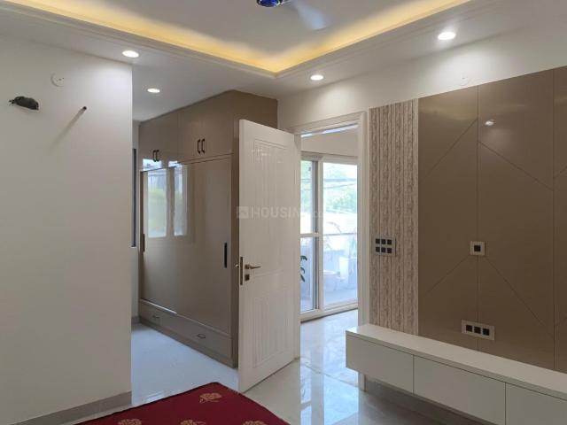 4 BHK Independent Builder Floor in Sector 17 Rohini for resale New Delhi. The reference number is 20999649