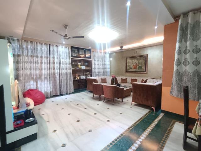 4 BHK Independent Builder Floor in Sector 14 for resale Gurgaon. The reference number is 20415149