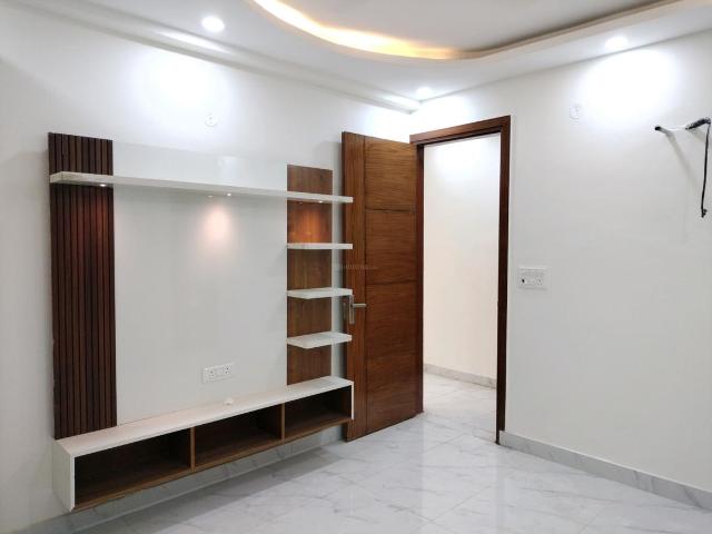4 BHK Independent Builder Floor in Bharat Vihar for resale New Delhi. The reference number is 21036225