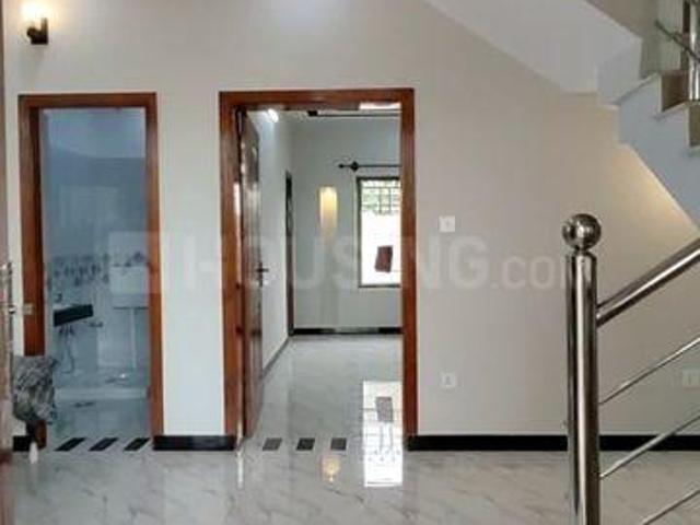 4 BHK Independent Builder Floor in Sector 15 Rohini for resale New Delhi. The reference number is 20740434